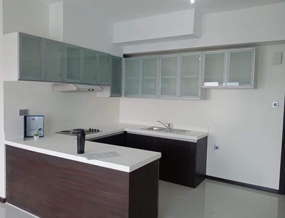 Brand new Lower Penthouse in Trion Towers BGC for sale