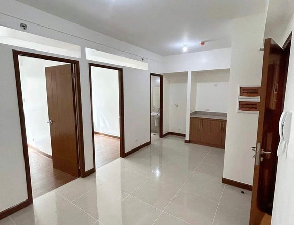 2 Bedroom Condo in Pasay Manila Bay near MOA, DFA, OWWA Harrison