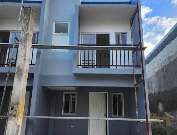 PASALO 3BED 2 BATH TOWNHOUSE ANTIPOLO NEAR ROB ANTIPOLO