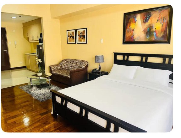 Mosaic Tower at Legazpi Village, Makati City  34 sqm Studio Condo For Sale (Near Greenbelt)