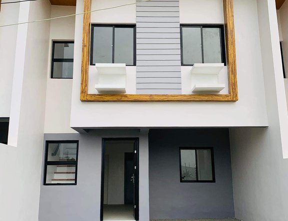 3-bedroom Townhouse For Sale in Imus Cavite