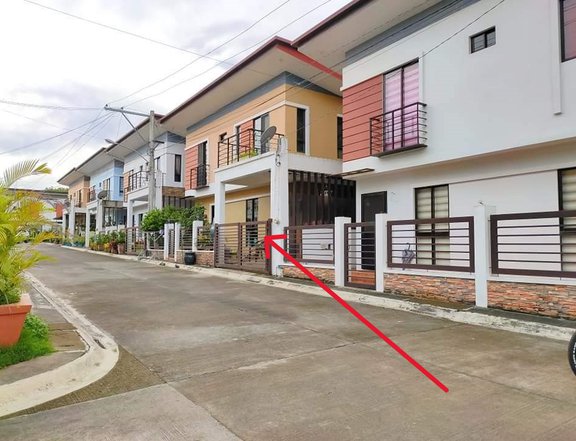 Pre-Owned 3-bedroom in Amiya Rosa 1, Brgy Bolbok Lipa City - House and Lot For Sale - 102 SQM