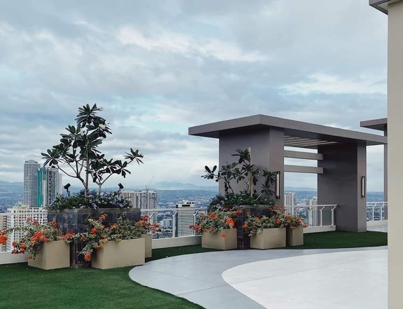 Spacious 53.50 sqm 2Br Residential Condo For Sale in DMCI Fairlane Residences in Kapitolyo Pasig