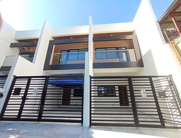 4-bedroom House For Sale in Las Pinas