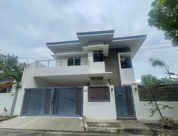 LUXURIOUS HOUSE FOR RENT WITH POOL IN CARMENVILLE SUBDIVISION, ANGELES CITY, PAMPANGA