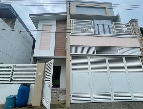 HOUSE AND LOT WITH POOL FOR RENT IN ANGELES, PAMPANGA NEAR FRIENDSHIP/KOREAN TOWN