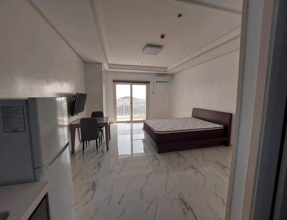 STUDIO CONDO FOR RENT IN CLARK, ANGELES, PAMPANGA