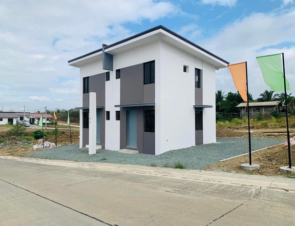 Basic finished turnover, Duplex 44 /Very Accessible sa LAHAT!