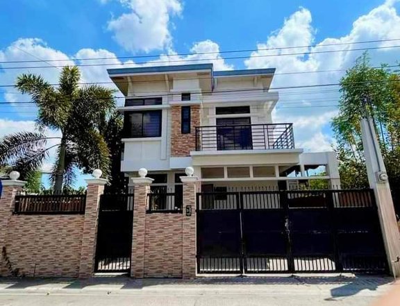 Modern 4-bedroom Single Detached House For Sale in San Fernando Pampanga