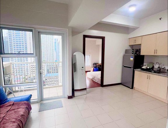 Income Generating one Bedroom in Paseo de Roces Makati for sale