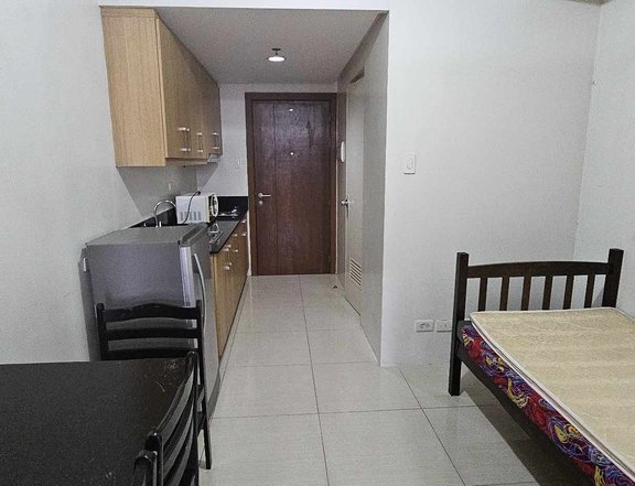 Fully Furnished 1 Bedroom Residential Condo for Rent near Mall of Asia