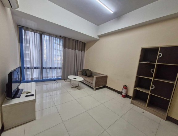 For Rent 1Bedroom Unit 59.20 sqm in TWO CENTRAL Makati City