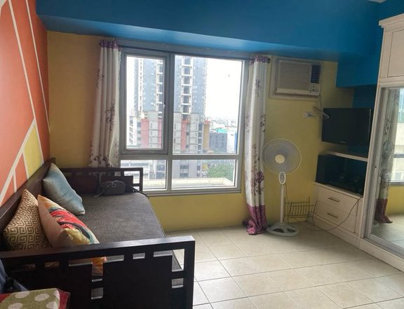 Pre-Owned 22.00 sqm Studio Residential Condo For Sale in Makati