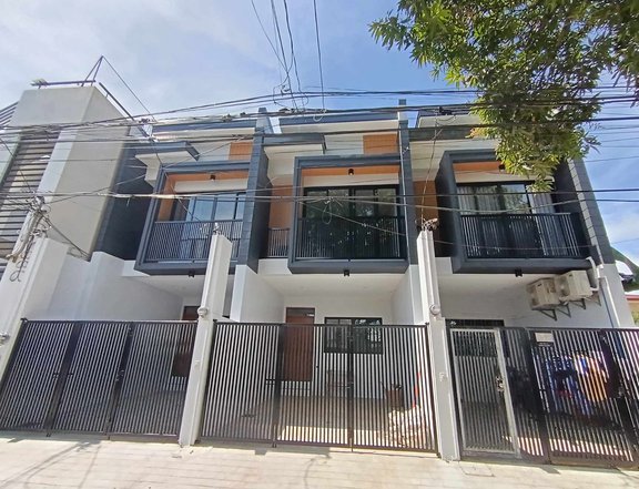 Triplex House In Moonwalk Las Pinas City