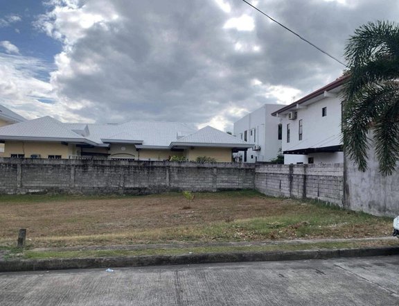 RUSH SALE  RESIDENTIAL LOT IN A PRIME SUBDIVISION IN ANGELES CITY NEAR CLARK