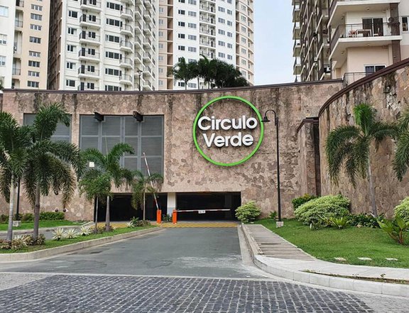 Fabulous View 2-bedroom condo in Circulo Verde, QC Manila