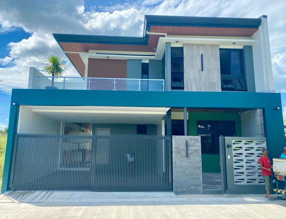 BRAND NEW 5BR HOUSE WITH SWIMMING POOL FOR SALE