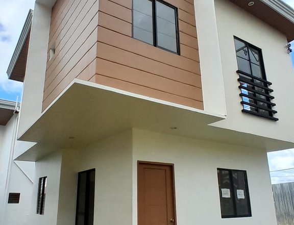 2 Storey Single-attached Home Fully finished