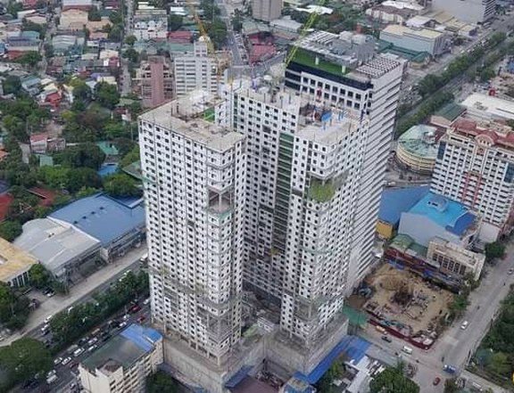 SPACIOUS 3BR UNIT CONDOMINIUM FOR SALE IN SUNTRUST AMADEA QUEZON CITY NEAR COMMERCIAL DESTINATION