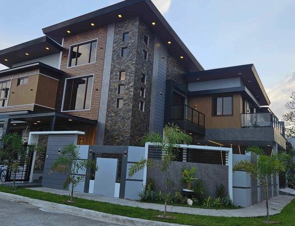 Modern Corner House and Lot in Savannah Greenplains Subdivision