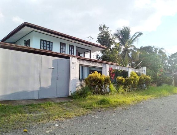 Corner 4-bedroom House For Sale in Manolo Fortich, Bukidnon