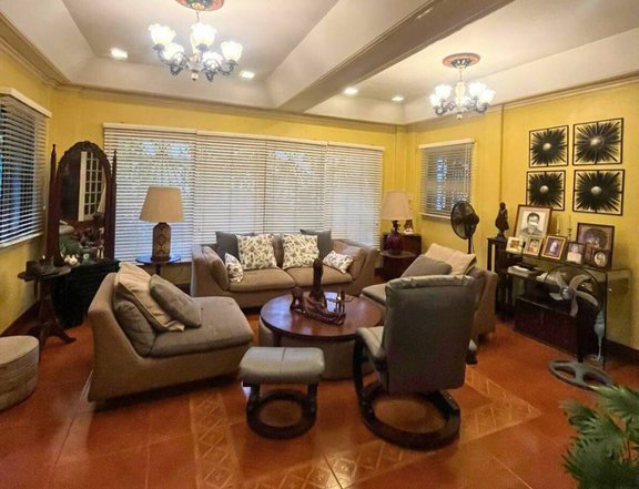 House and Lot for sale in Don Antonio Royale Quezon City