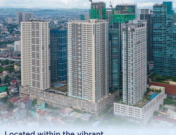 RFO 1 Bedroom high quality condo in BGC The Seasons Residences near Everest Academy Manila