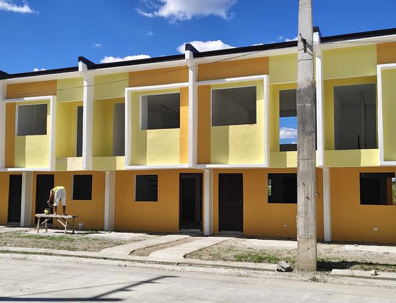 2BR Townhouse Monterra Verde in Sanja Mayor Tanza Cavite Trece