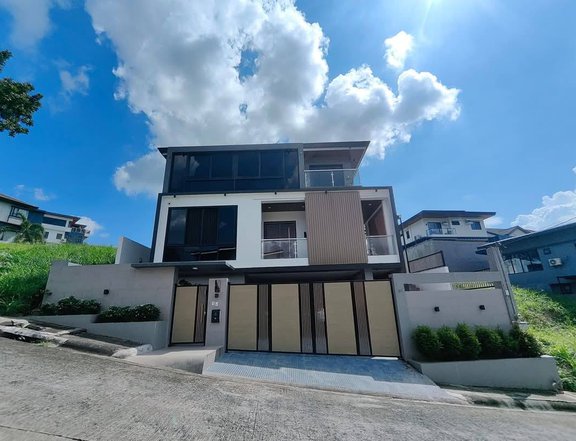 Fully Furnished Luxurious 3-story elevated home in Highlands Pointe, Havila Townscape, Taytay, Rizal