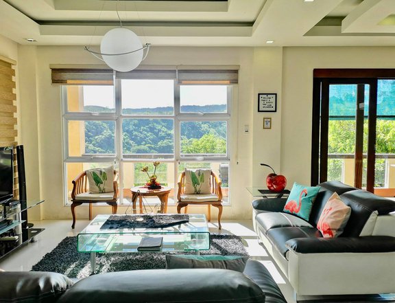 Income Generating Villa / H&L For Sale in Tagaytay City!