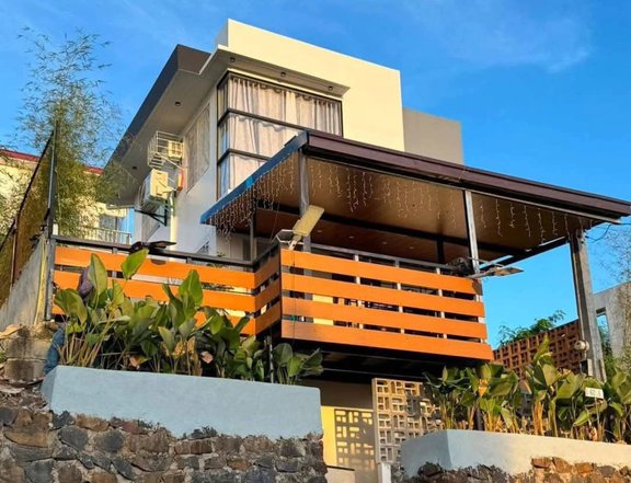 Pre-Owned 4-bedroom Single Attached House For Sale WITH A STUNNING OVERLOOKING VIEW  in Angono Rizal