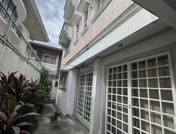 House and Lot for sale in New Manila Quezon City