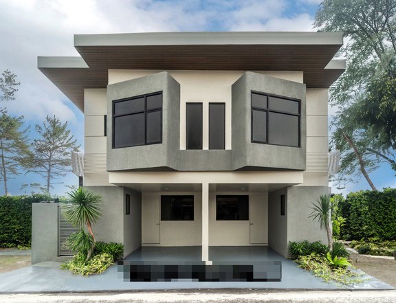3 Bedroom Townhouse For Sale