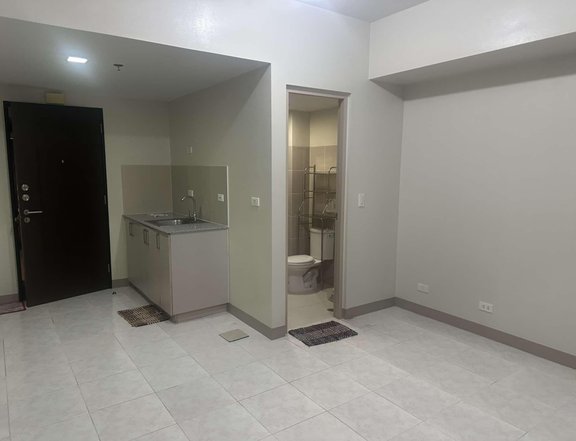 REAT INVESTMENT! STYLISH & SPACIOUS CONDO FOR SALE IN SUNTRUST ASMARA QUEZON CITY