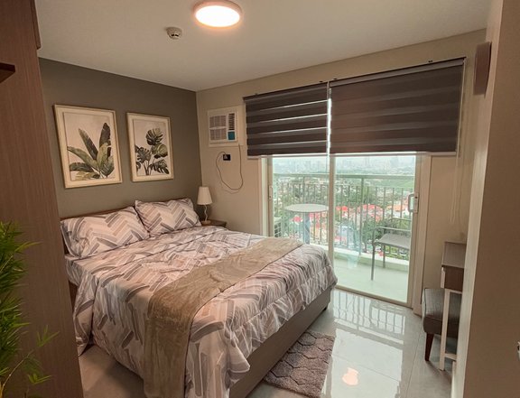 Furnished 1-Bedroom Condo with Balcony For Sale  in Cebu City Cebu