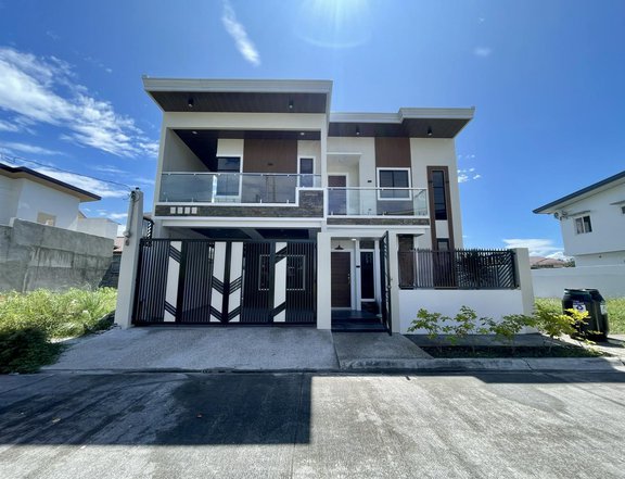 FOR SALE BRAND NEW ELEGANT MODERN HOME WITH AESTHETIC INTERIOR FULLY FURNISHED NEAR CLARK