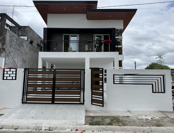BRAND NEW MODERN HOUSE NEAR KOREAN TOWN AND CLARK