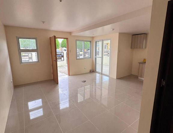 FOR SALE / ASSUME BRAND NEW READY FOR OCCUPANCY SCARLET IMPROVED MODEL NEAR MAIN ENTRANCE MANSFIELD