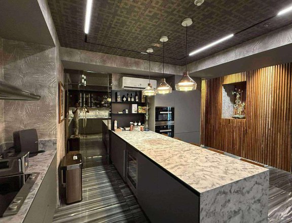FOR SALE: Grand Hyatt Residences