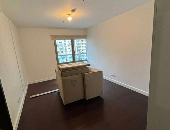 For lease: East Gallery Place BGC