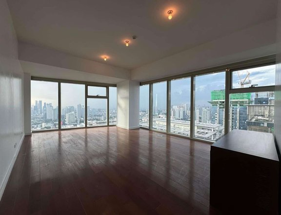 FOR SALE: PENTHOUSE in GRAND HYATT 143M
