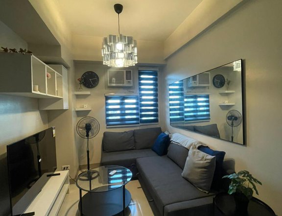 2 Bedroom Condo with Parking  Fully Furnished for Rent in QC Metro Mla