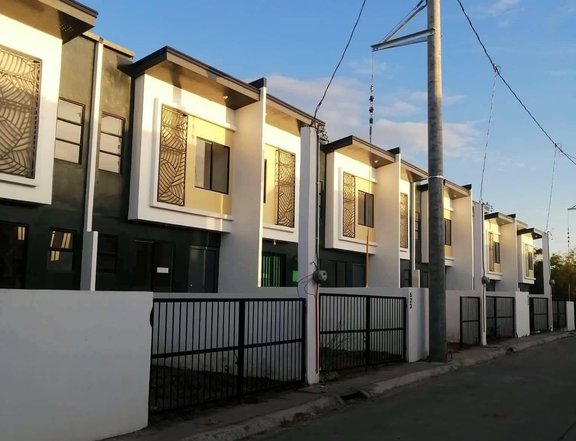 Ready For Occupancy 2-bedroom Townhouse For Sale in Calamba Laguna