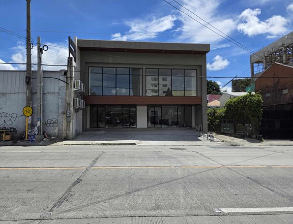 FR/FS New Commercial Building 230sqm 4-car along AS Fortuna St Mandaue