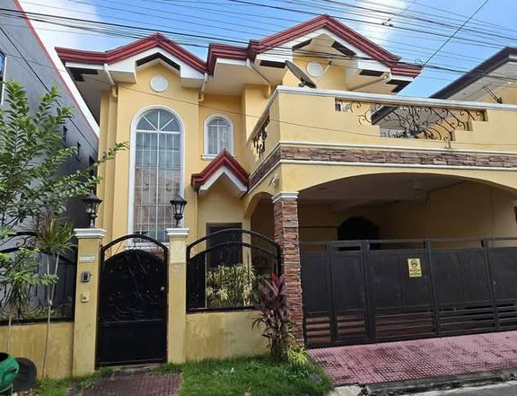 5 Bedroom House and Lot for Sale in Fortunata Village, Paranaque City