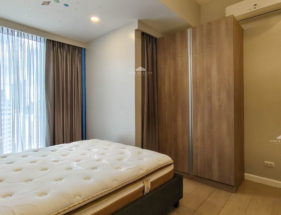 2 Bedroom 2BR Condo for Rent in Three Central, Makati City