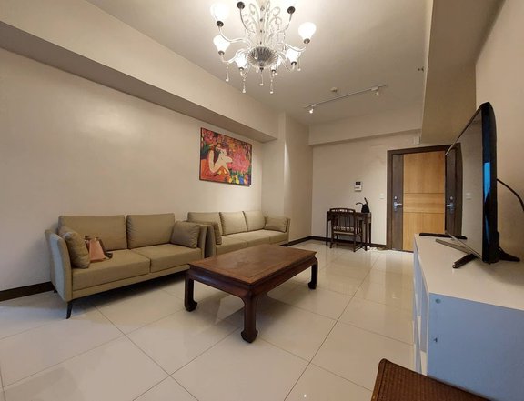 Fully Furnished Three Bed Room for Rent in 8 Forbes Town Road Condo Bonifacio Global City Taguig