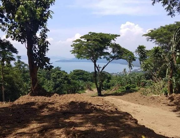 Mozzafiato 692sqm commercial lot for sale