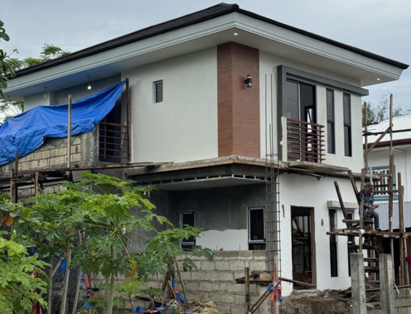 4-bedroom Single Detached House For Sale in Mactan Lapu-lapu Cebu