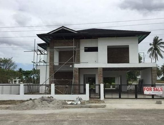 For sale early construction Juancho 4 Bedroom 2 Carport Lipa City Golf